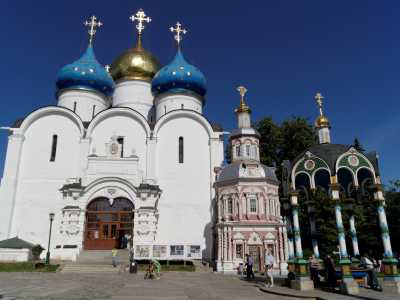 Il primo gemellaggio con una citt� russa porta la data del 18 maggio 2010 e la firma del sindaco Michele Emiliano: sancisce l�amicizia con la citt� di Sergiev Posad (foto: Vychaslev Argenberg) 